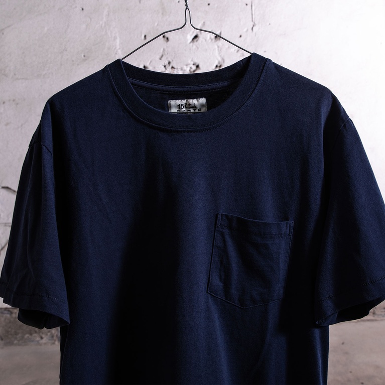 T-shirt "Pocket Tee" T-shirt "Pocket Tee"